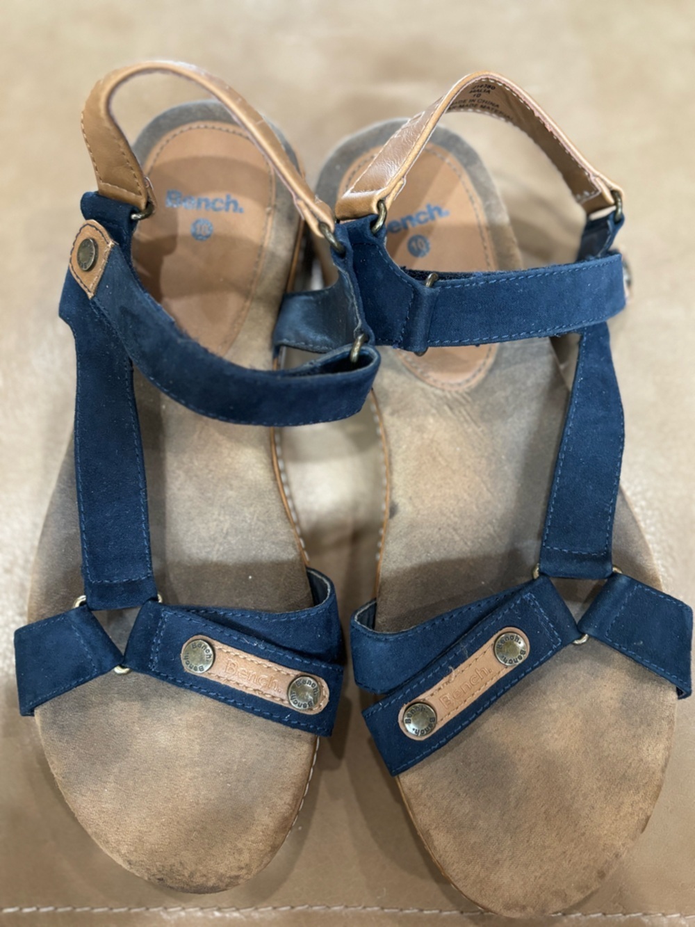 Bench vintage Navy Blue T-Strap Casual comfortable minimalist Sandals - Picture 3 of 6